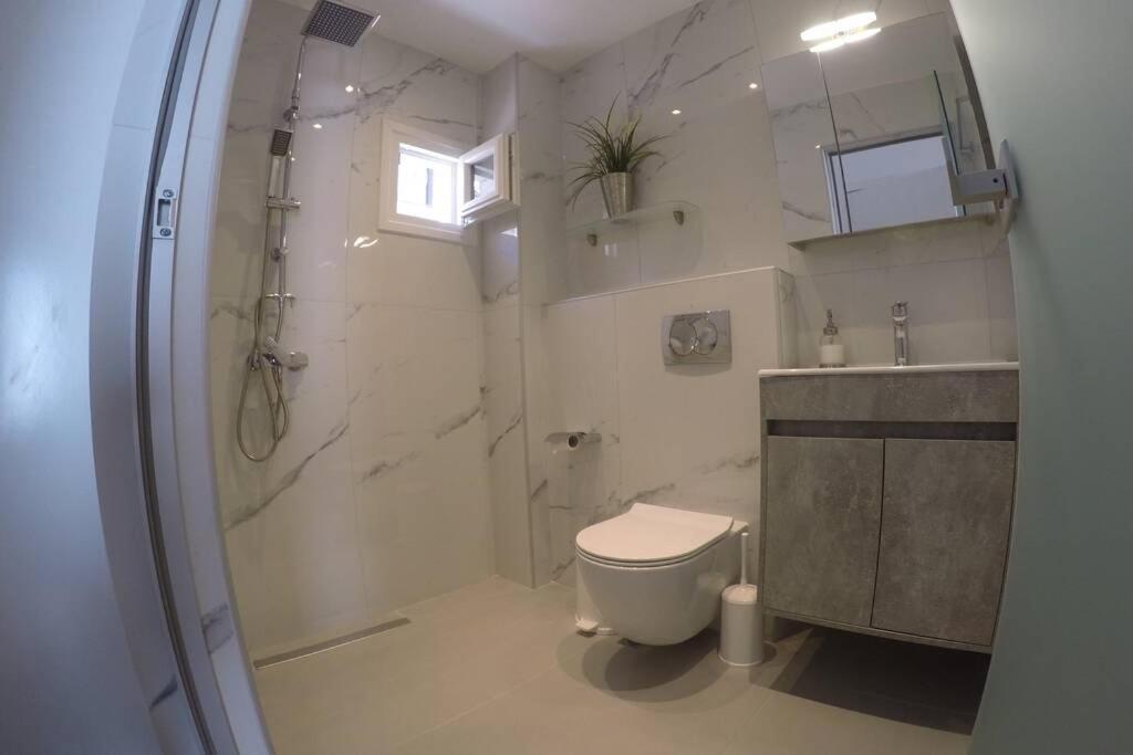 Polychrono New 2 Bedroom Apt. Just By The Sea! Zewnętrze zdjęcie