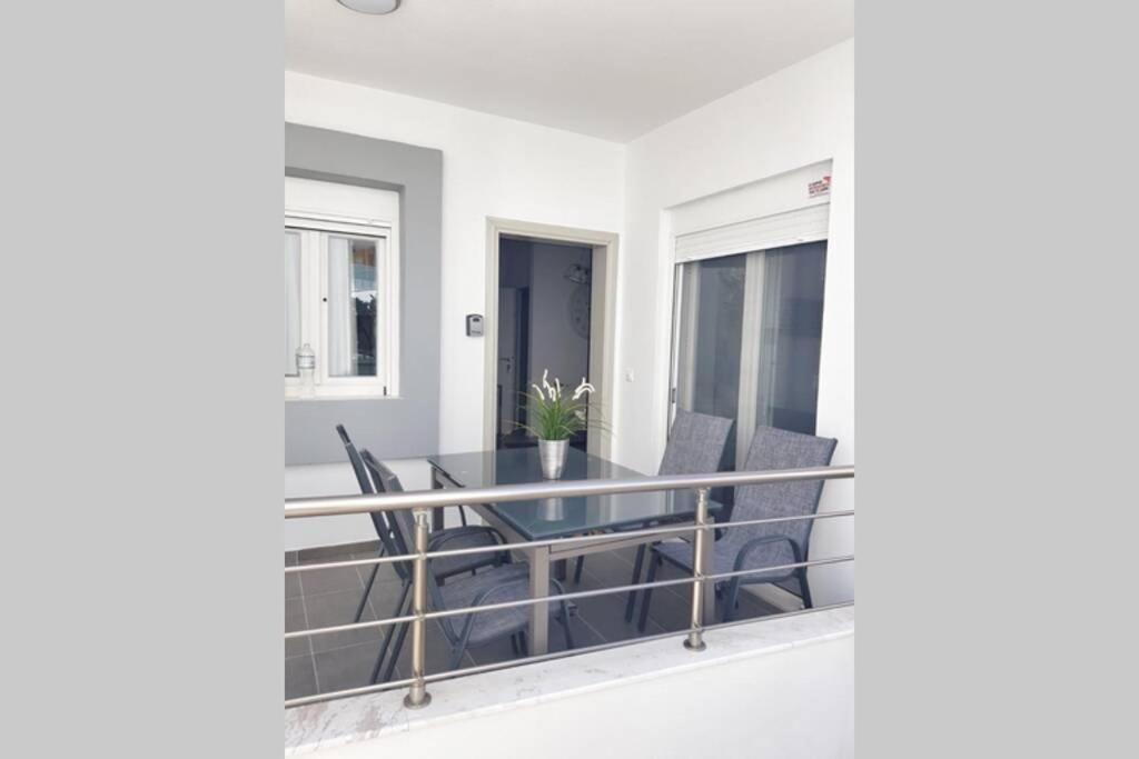 Polychrono New 2 Bedroom Apt. Just By The Sea! Zewnętrze zdjęcie